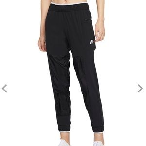 Nike Women’s Air Fresh Running Pants NWOT